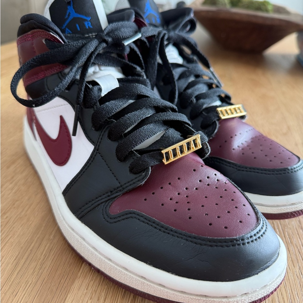 Jordan Sneakers - Black, Maroon & White